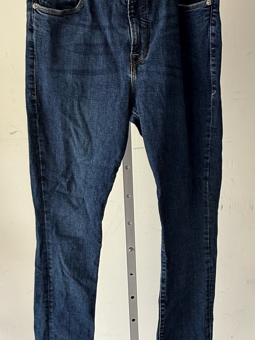Good America.Women’s Dark Blue Stretch Jeans - Classic Slim Fit